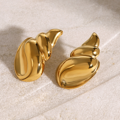 Three-Dimensional Glossy Conch Earrings