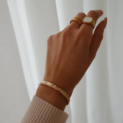 [Boîte aveugle] - Bracelet en acier titane pour femme