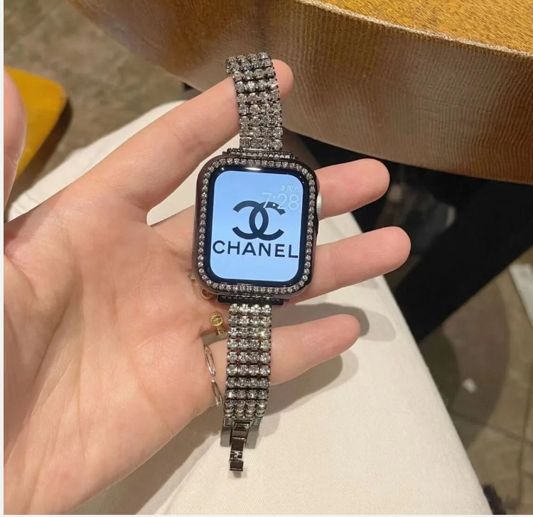 Quatre rangées de diamants sur un bracelet de montre en métal [applicable à Apple Apple Watch78s9 Se]