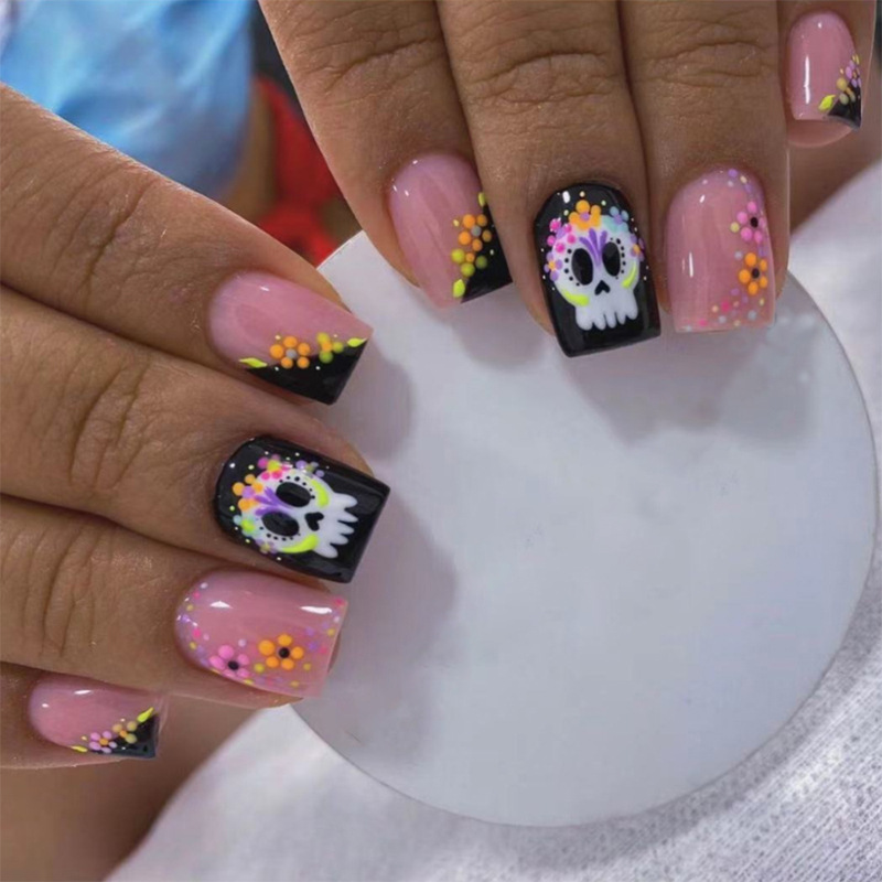 Ongles autocollants à pois et fleurs colorées pour Halloween