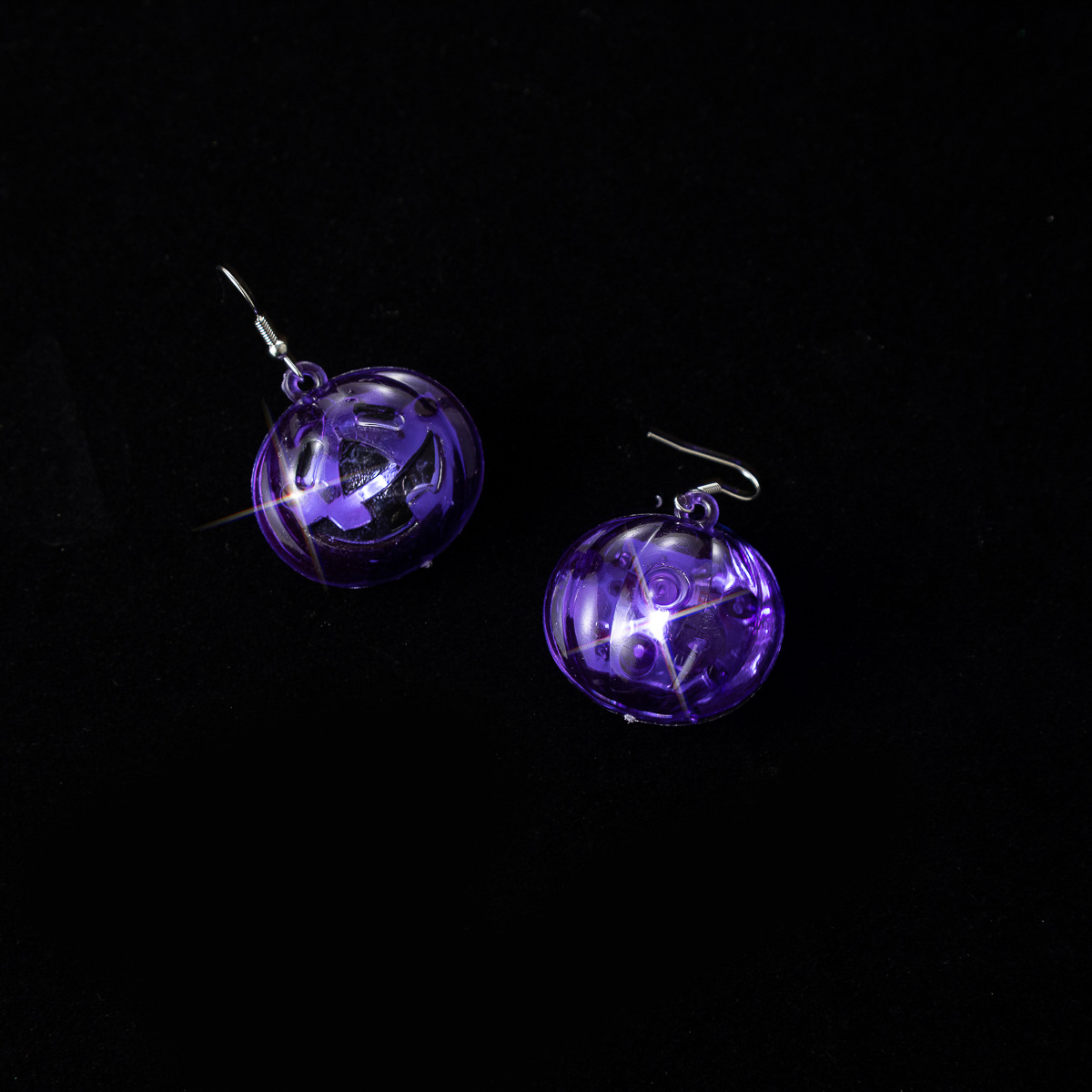 Boucles d'oreilles lumineuses en forme de lampe citrouille d'Halloween et de festival de fantômes